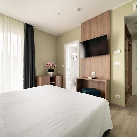 Hotel Colombo ลิโดดิเยโซโล ภายนอก รูปภาพ