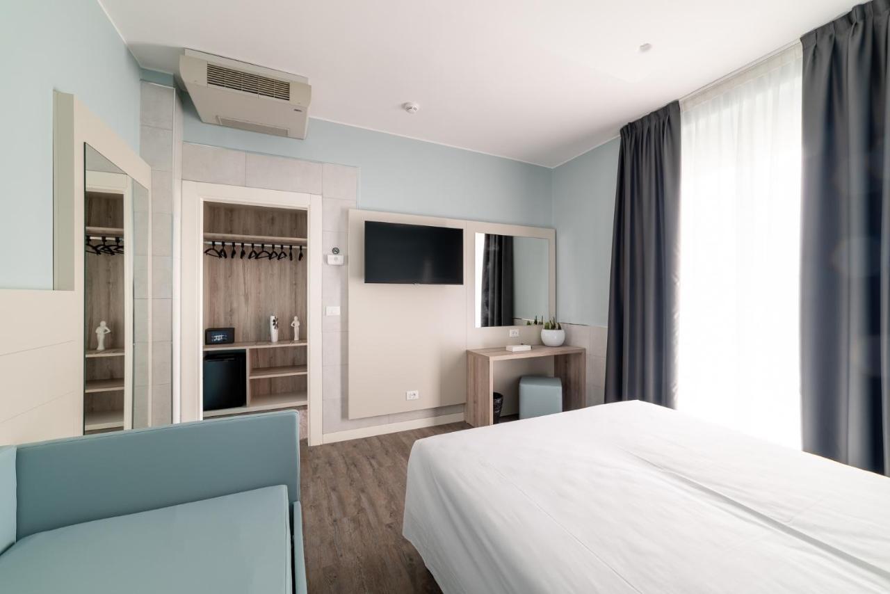 Hotel Colombo ลิโดดิเยโซโล ภายนอก รูปภาพ