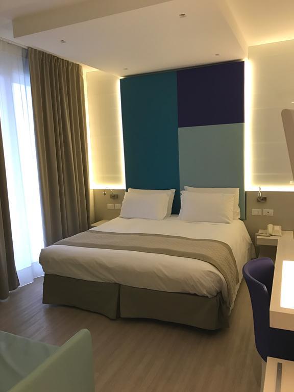 Hotel Colombo ลิโดดิเยโซโล ภายนอก รูปภาพ