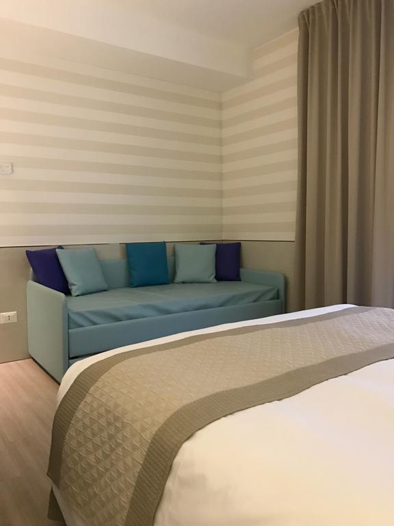 Hotel Colombo ลิโดดิเยโซโล ภายนอก รูปภาพ